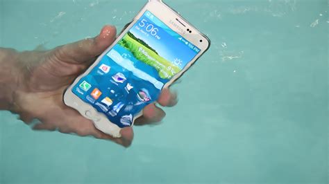 Ultimate Samsung Galaxy S5 Water Test! 